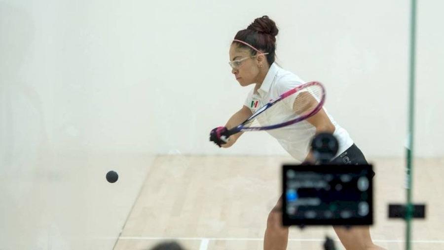 Paola Longoria inicia con victoria en su camino por el título 100 