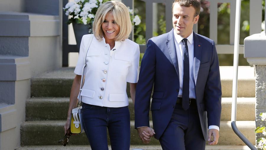 Macron se va de vacaciones por fatiga 