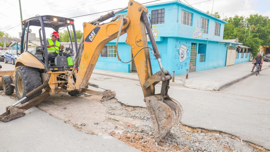 Dio Carlos Peña Ortiz inició a pavimentación por 15.5 MDP 