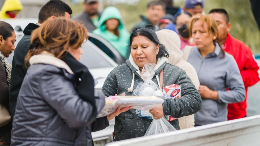 Gobierno de Carlos Peña Ortiz y DIF Reynosa apoyan a familias