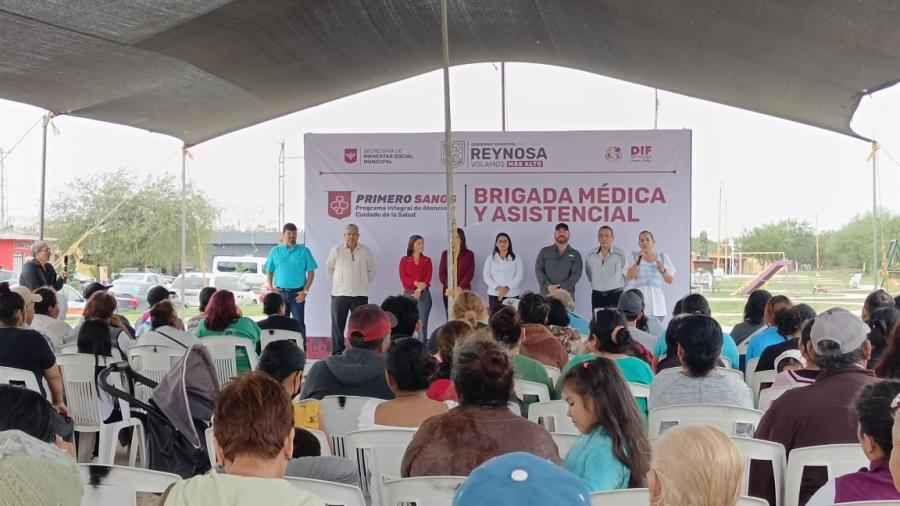 Benefició Gobierno del Alcalde Carlos Peña Ortiz Brigada Medica a colonia*