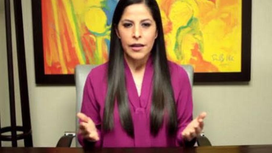 Le cancelan Visa a Leticia Salazar y le impiden ingresar a EU