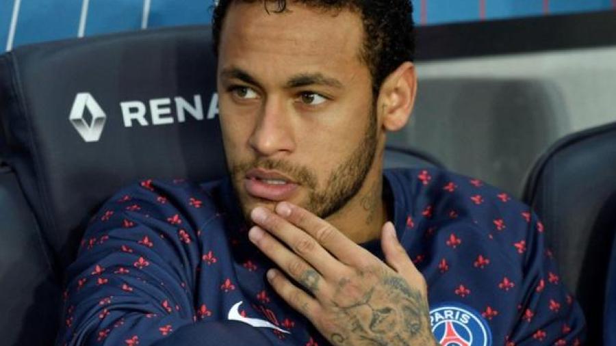 UEFA suspende tres partidos a Neymar 