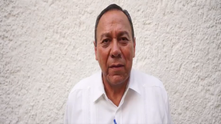 Jesús Zambrano felicita a Toño Echevarría por su triunfo en Nayarit