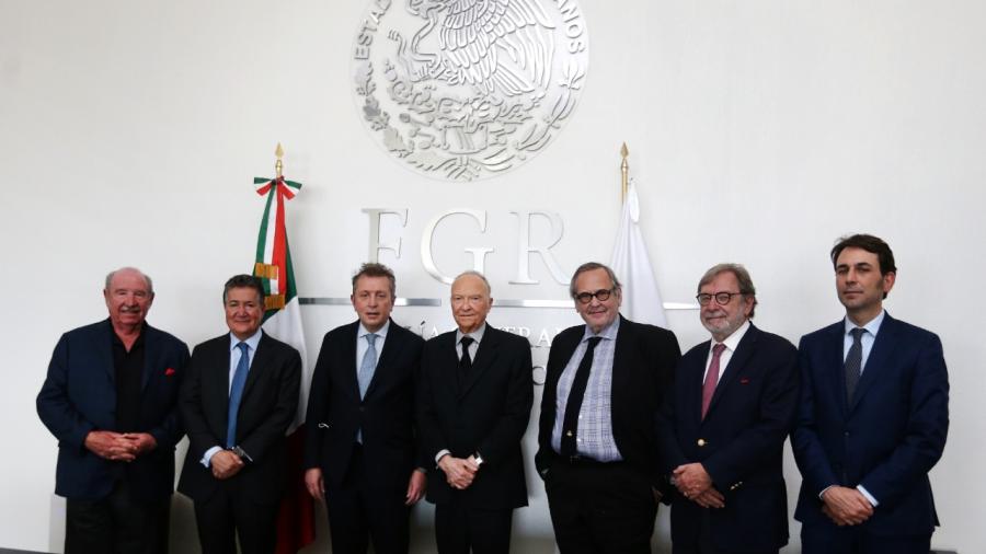 Tras casi un año reaparece Gertz Manero públicamente