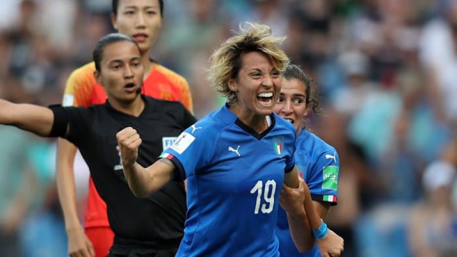 Italia avanza a “cuartos” en Mundial Femenil  