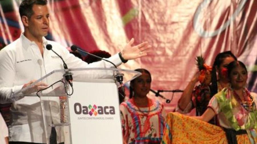 Garantiza Murat seguridad en fiesta de la Guelaguetza