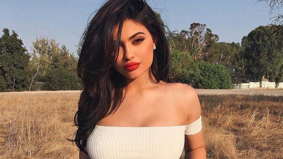 Kylie Jenner revela que su bebé se “parece” a ella de pequeña