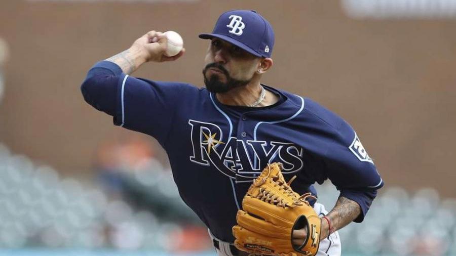 Sergio Romo hace historia en MLB al abrir dos juegos consecutivos