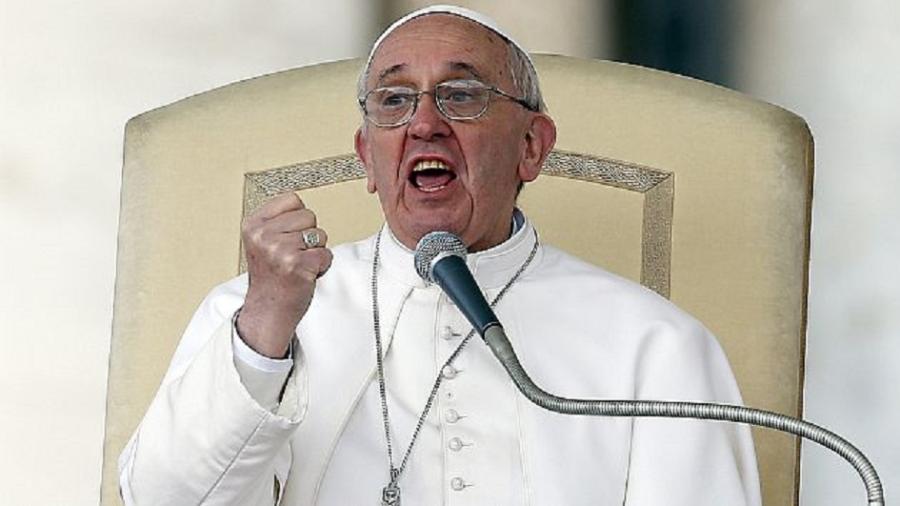 El Papa fustiga a obispos de Medio Oriente que viven como ricos