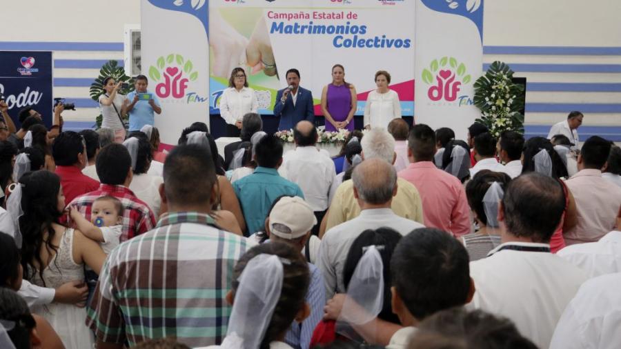 Realiza DIF Madero matrimonios colectivos
