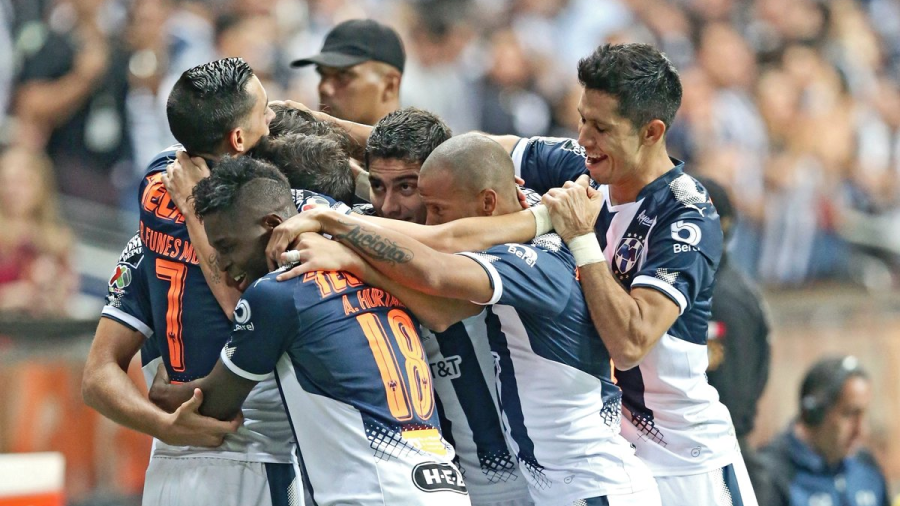 Monterrey se lleva el clásico Regio al vencer 2-0 a Tigres