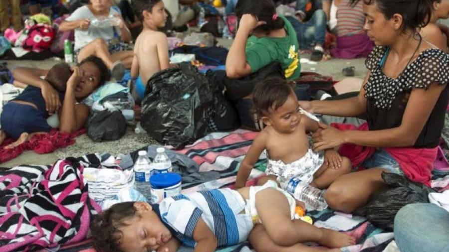 Buscan acomodar 5 mil niños migrantes