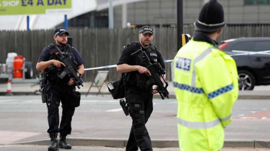 Detienen a 3 hombres en relación con ataque en Manchester
