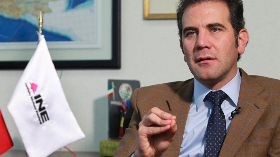 Lorenzo Córdova llama a los candidatos a ser responsables la noche de la elección