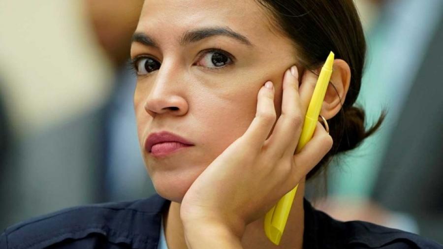 Policía que sugirió balazo a legisladora demócrata, es despedido