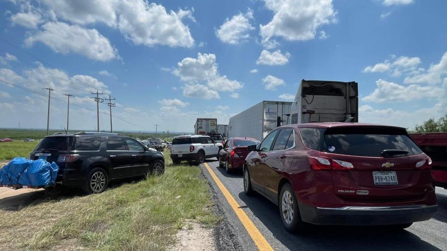 Tercer día de bloqueo campesino en carretera Reynosa-Monterrey