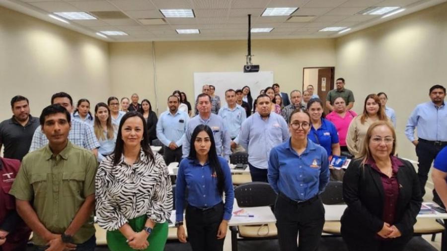 Capacitan a empresas sobre la Ley Silla
