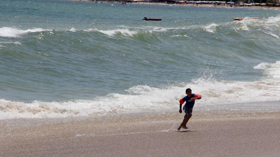 Playa Hermosa en Ensenada es la única playa en mexico, no apta para vacacionar