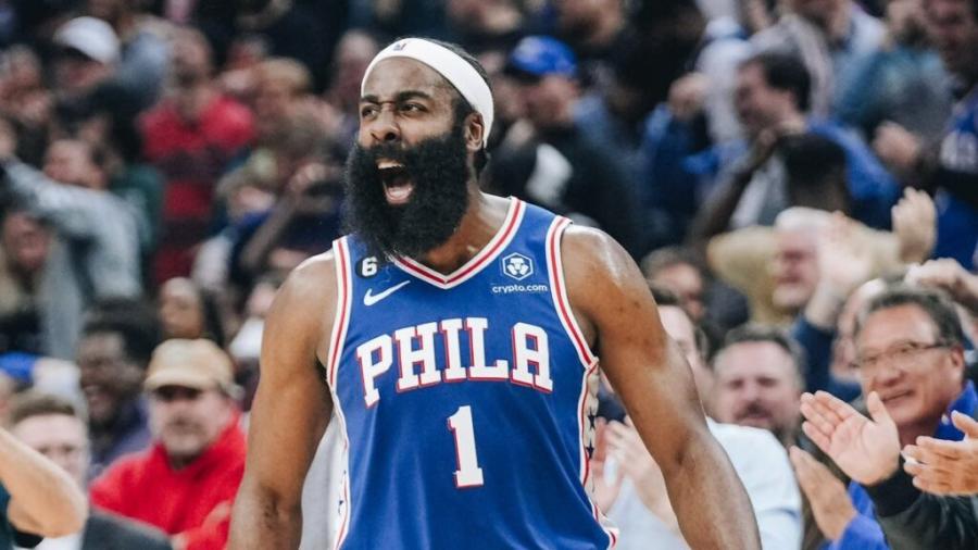 La NBA multa con 100 mil dólares a James Harden