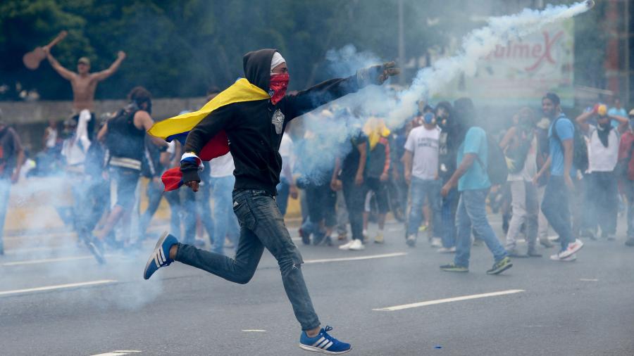 Van 58 muertos por protestas en Venezuela