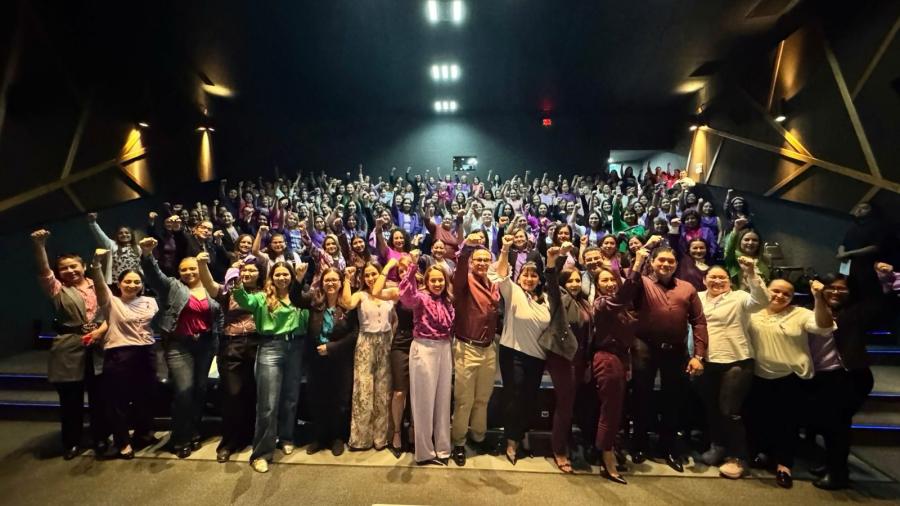 Realiza SGG conferencia ‘El reto de las mujeres en el ámbito público’