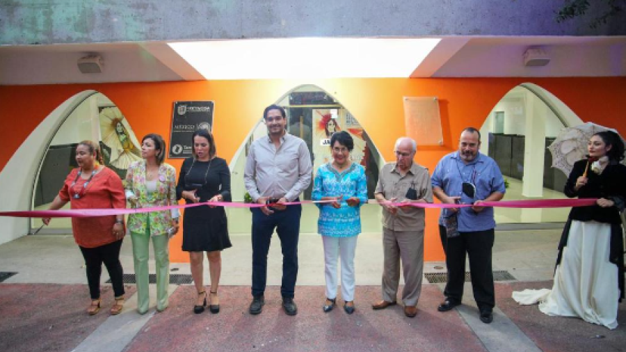 Viven reynosenses con Alcalde magia de tradiciones mexicanas