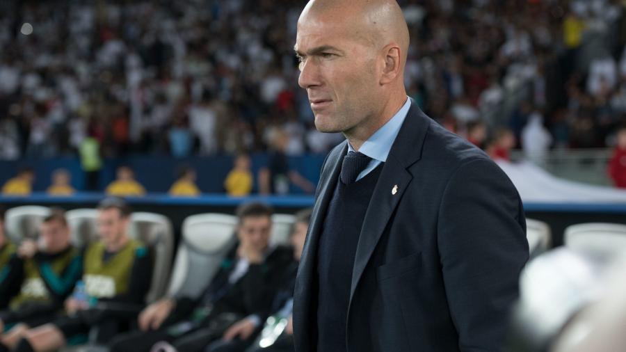 Zinedine Zidane  deja el banquillo del Real Madrid