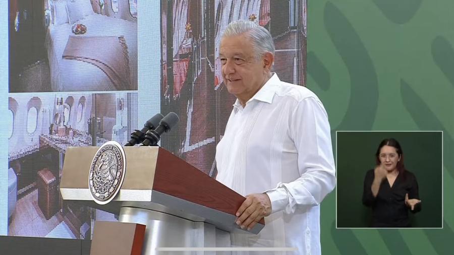 Festeja AMLO venta del ‘ostentoso’ avión presidencial 