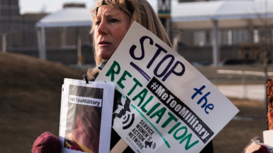 Realizan manifestación contra el abuso sexual frente al Pentágono
