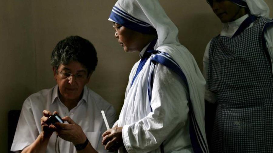 Investigan centros de la Madre Teresa por supuesto tráfico de bebés