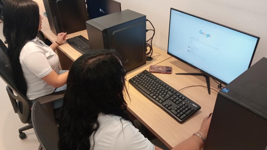 Convocan a curso de computación para mujeres en la Infoteca
