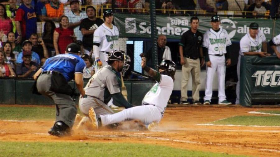 Pericos impone paliza de 13-0 a Olmecas