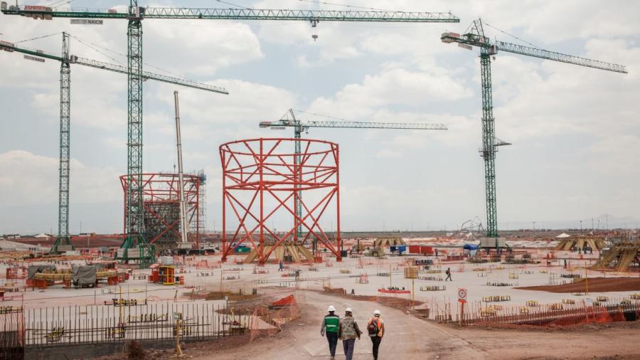 Irregularidades por 328 mdp en el NAIM