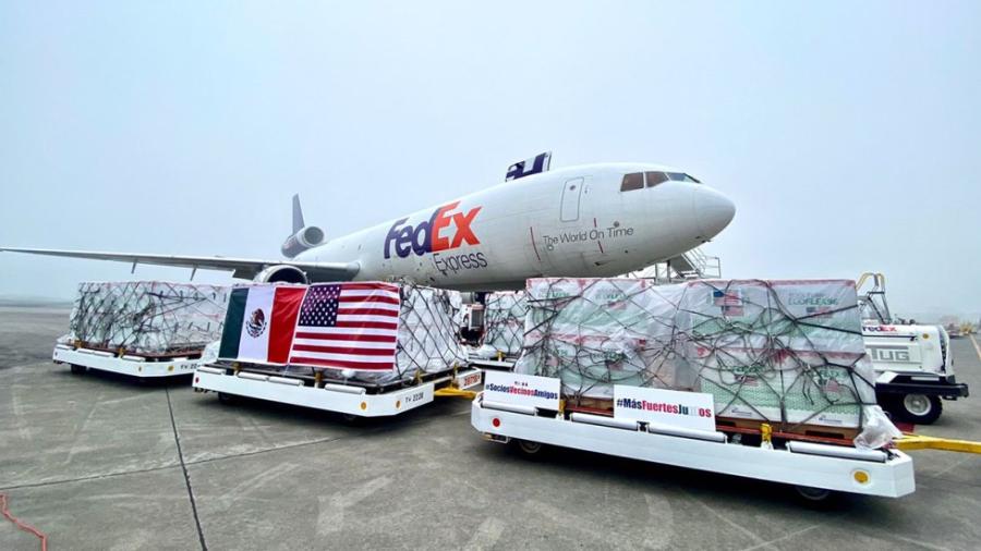 Llega a México segundo lote de vacunas de Moderna donadas por EU