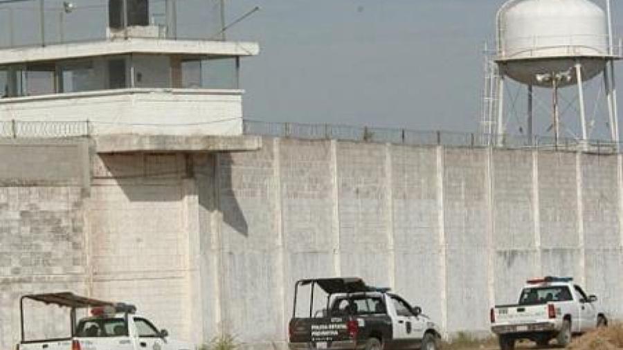 Detienen a mujer policía por secuestro