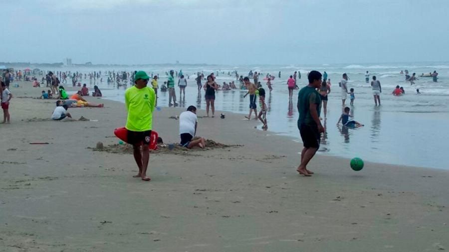 Comienzan a llegar vacacionistas a Playa Miramar