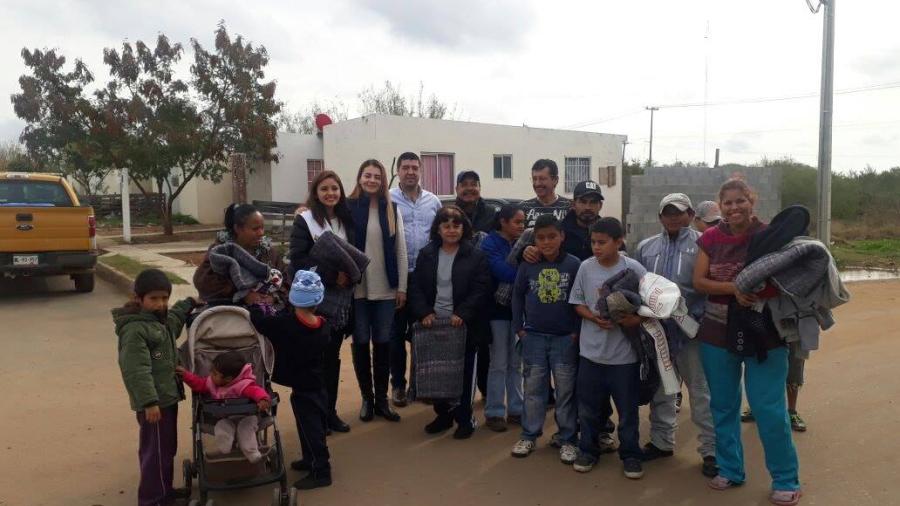 Jóvenes Tamaulipas entrega apoyos por temporada invernal