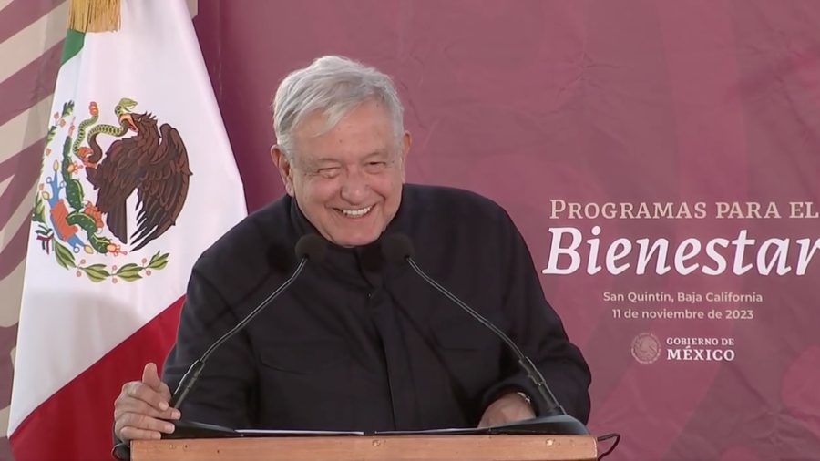 Avala AMLO a precandidatos de Morena a gubernaturas