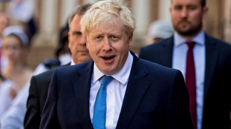 Comisión Europea advierte a Johnson que debe asumir compromiso con UE