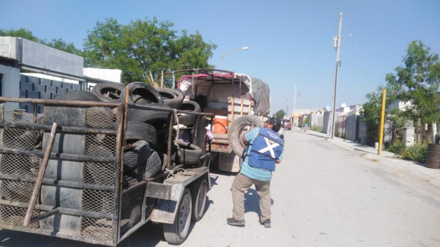 Retira el Municipio 500 llantas de la vía pública