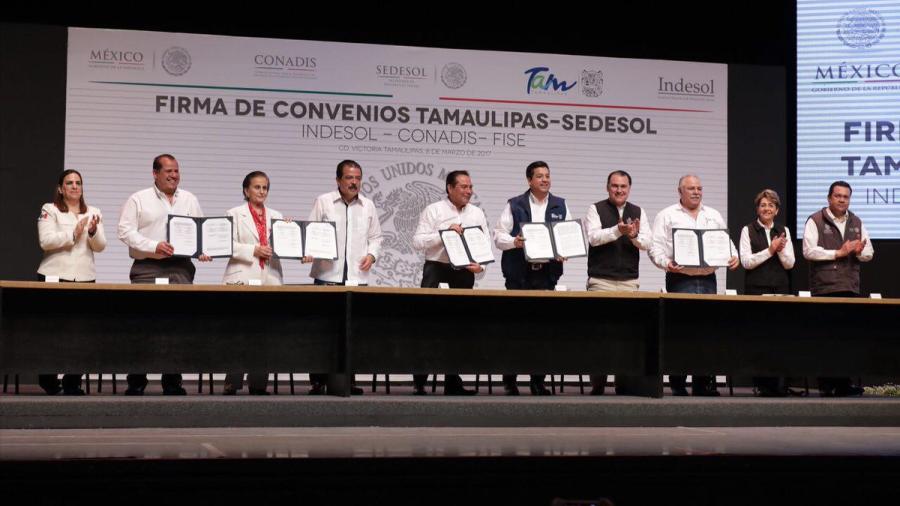 Firman Gobierno y SEDESOL tres convenios para beneficiar a Tamaulipas