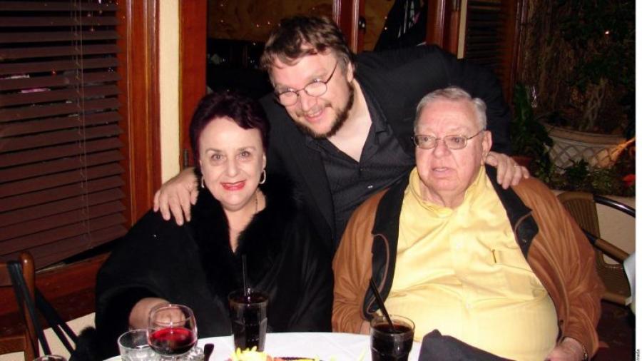Fallece papá de Guillermo del Toro