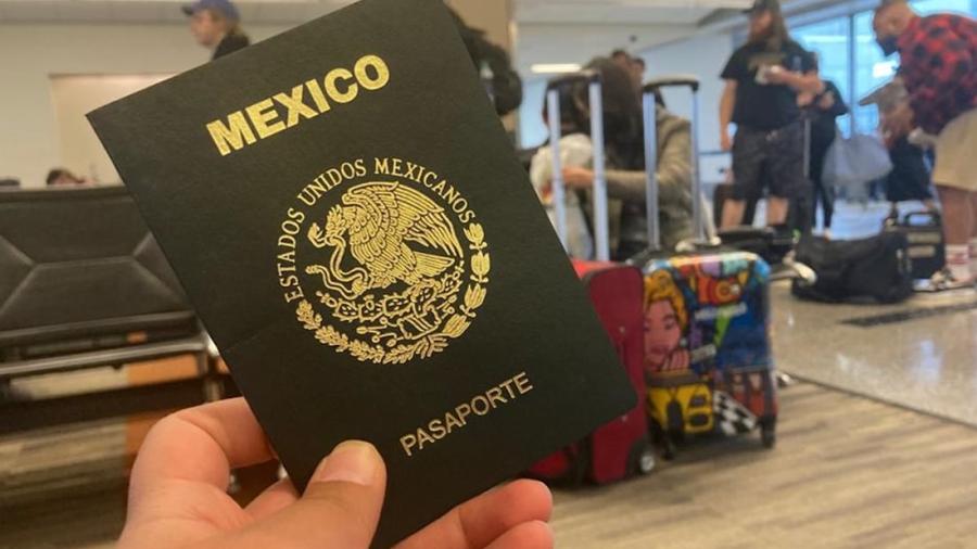 Alerta SRE de páginas apócrifas para expedición de pasaportes