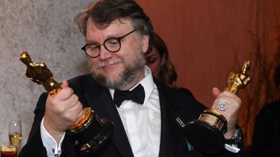 Guillermo del Toro crea beca para cineastas