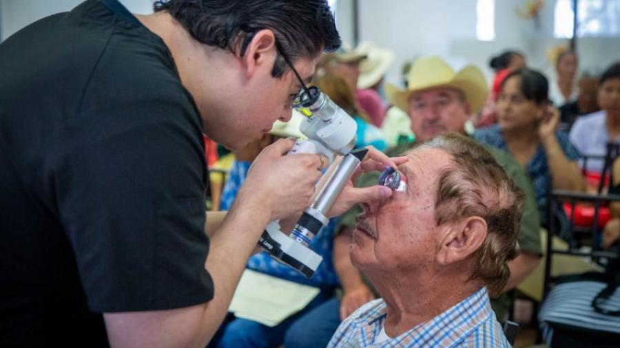 Inicia DIF Tamaulipas la campaña de cataratas “Bienestar en tu mirada 2025”