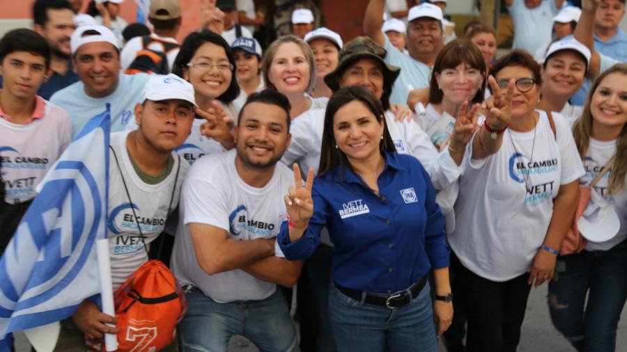 En el centro de Matamoros dan su voto de confianza a Ivett Bermea