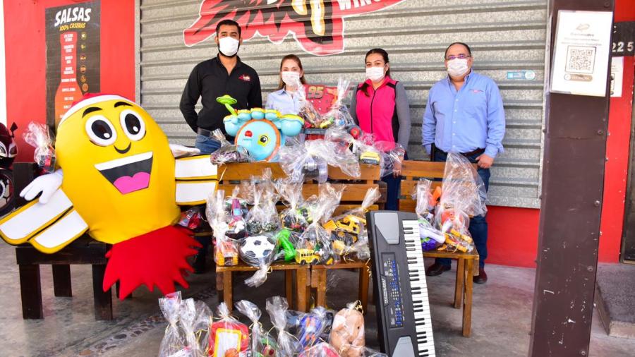 DIF Reynosa agradece la donación de juguetes a Atomix Wings & Rings 