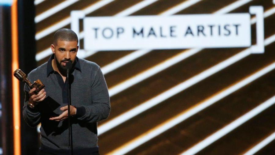 Drake se lleva la noche en los Billboard Music Awards 2017