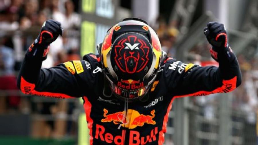 Max Verstappen conquista el GP de México, Checo Pérez sale por fallas en frenos
